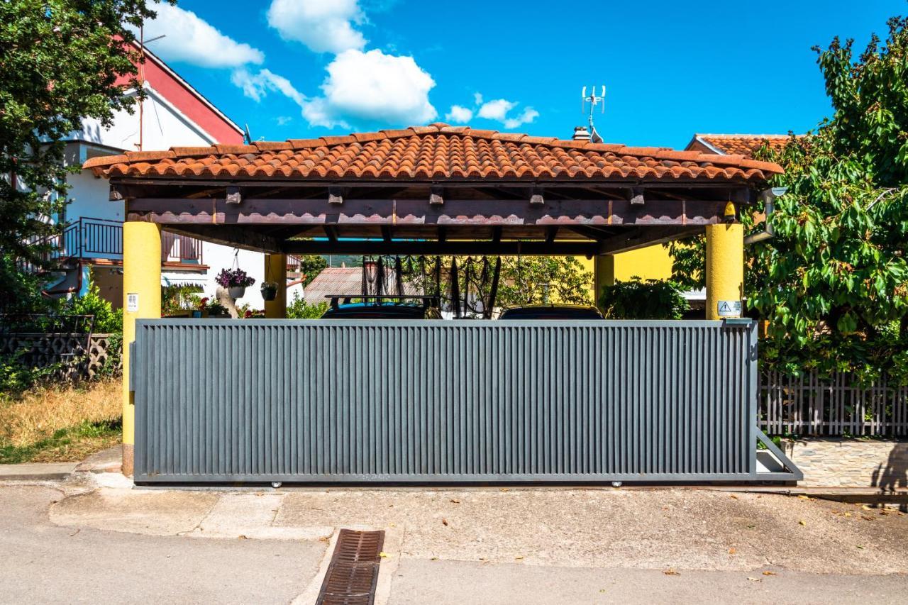 Apartmani Grguric Kornić Exteriör bild