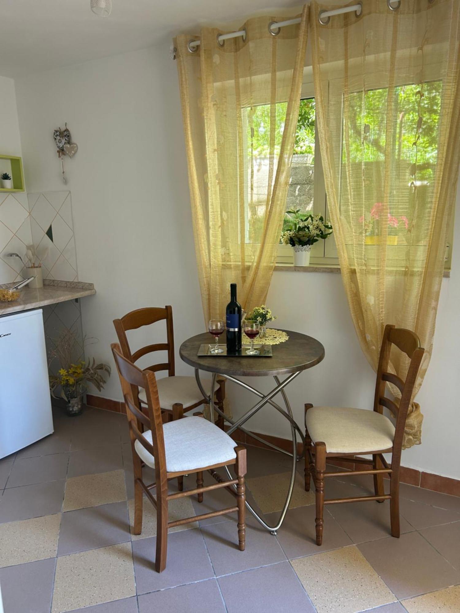 Apartmani Grguric Kornić Exteriör bild