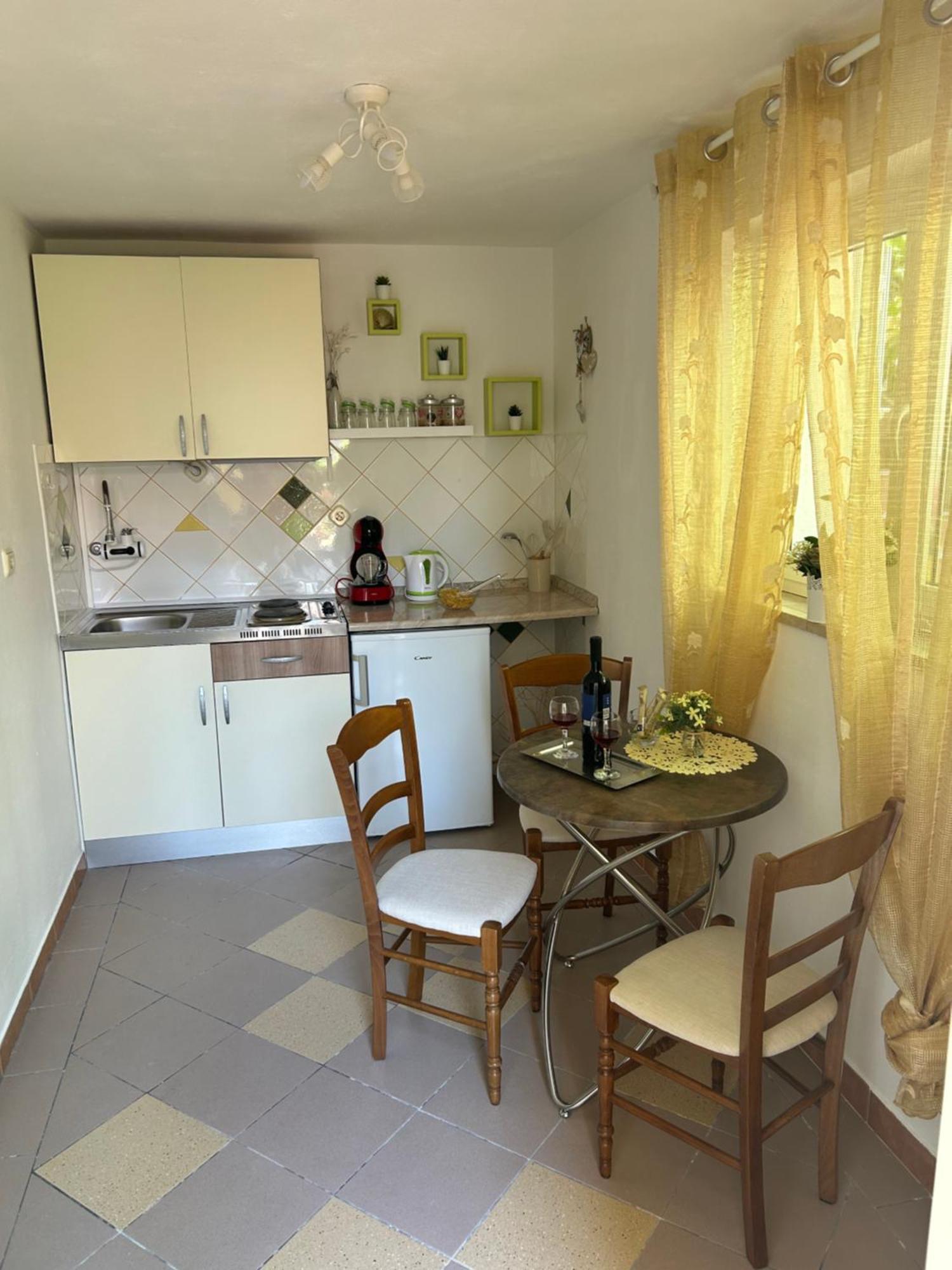 Apartmani Grguric Kornić Exteriör bild